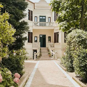 Bed & Breakfast Seven Cafe & Pogradec