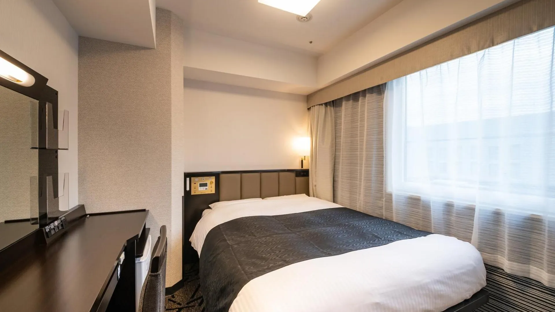 Apa Hotel Akihabara Ekihigashi Tokyo 3*,  Japan
